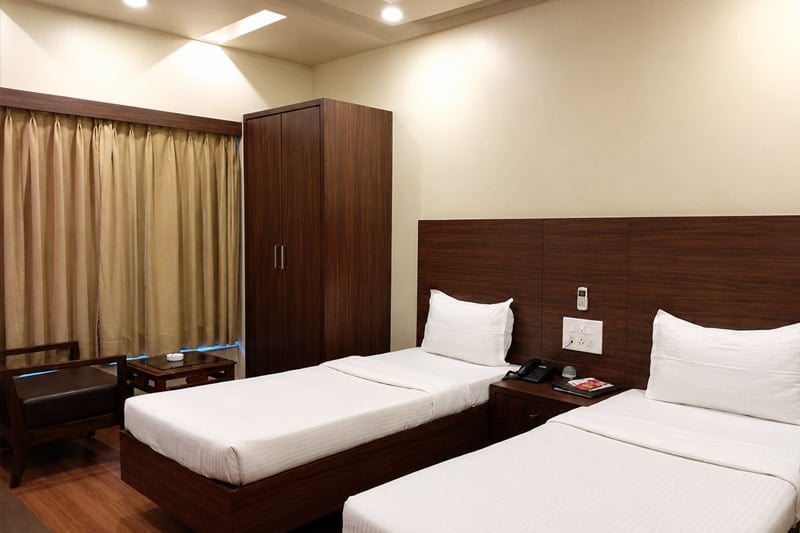 Twin Bed Room at Majestic Annexe
