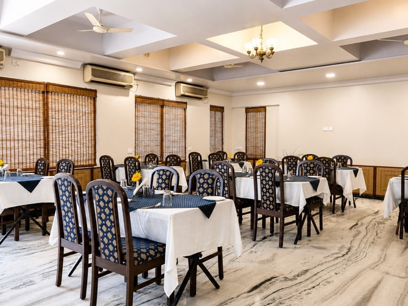 Restaurant and dining at The Majestic Manor Nagpur
